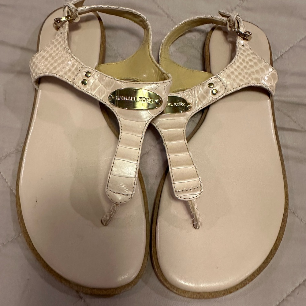 Michael Kors Pink lizard look sandal